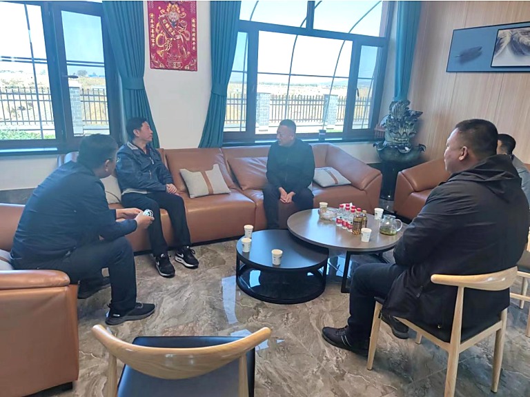 杜平在创源米业座谈